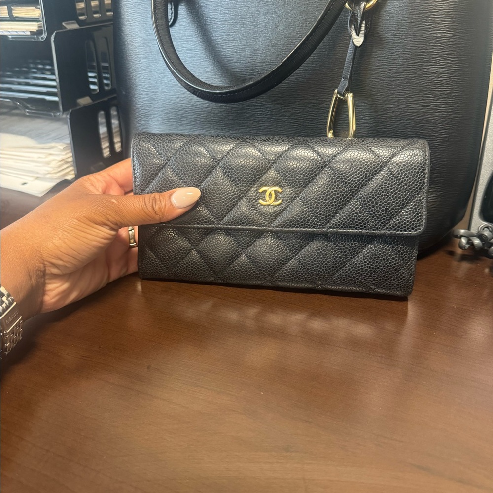Chanel Black Quilted Leather Wallet with Metallic Detail - Picture 3 of 11